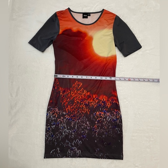 NWOT ASOS Sunset Mini Dress Size Small, US 4 - Beautiful Sleek Sexy Summer - Picture 3 of 5